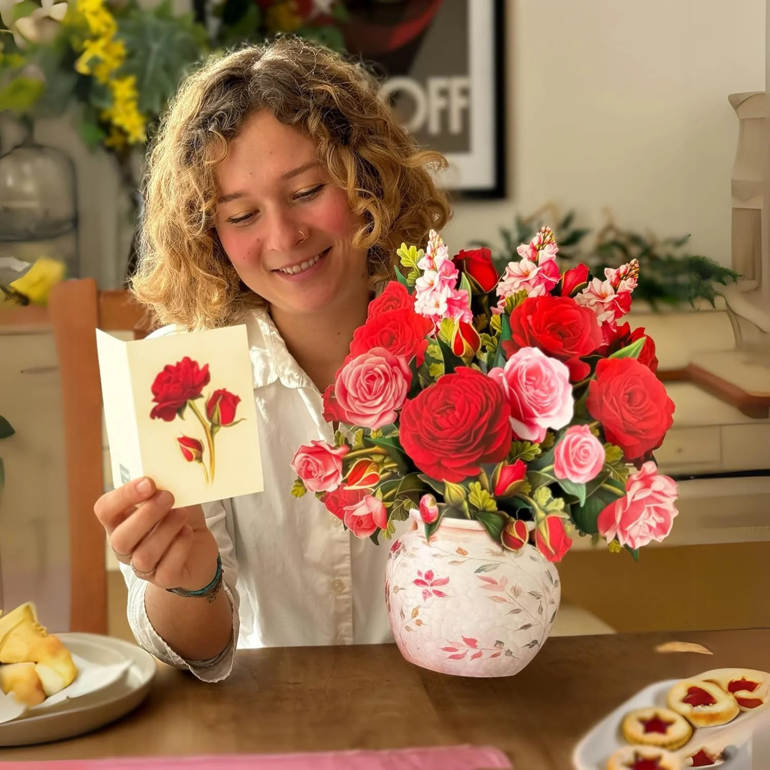 Blooming Roses 3D Pop-Up Bouquet Card – Red & Pink Paper Flower Arrangement - Image 3